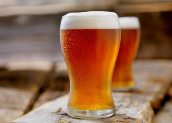 Amber Ale Recipe with Amber Candi Syrup D-45: A Homebrewer’s Guide to a Rich, Malty Brew