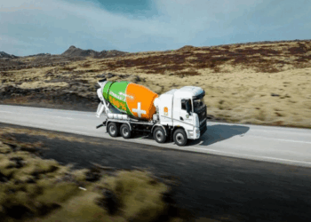 Why Do Cement Mixer Trucks Need Continuous Drum Rotation