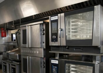 Global Supplier of Industrial Kitchen Appliances: Premium Machinery for Catering and Laundry Sectors
