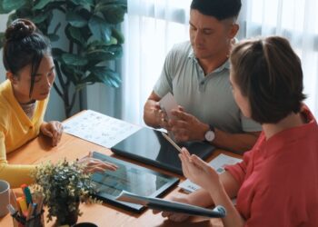 7 Key Steps Families Review Before Hiring A Maid